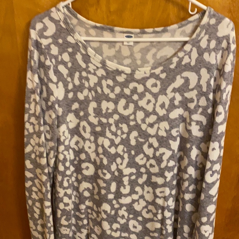 Long sleeve woman’s sweater